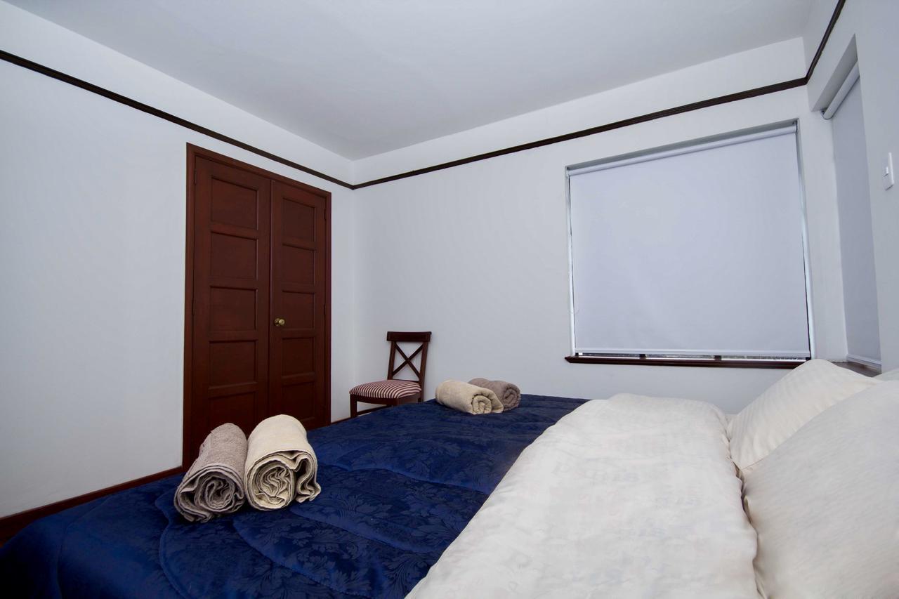 House For Groups - The Hostel Project Bogota Buitenkant foto