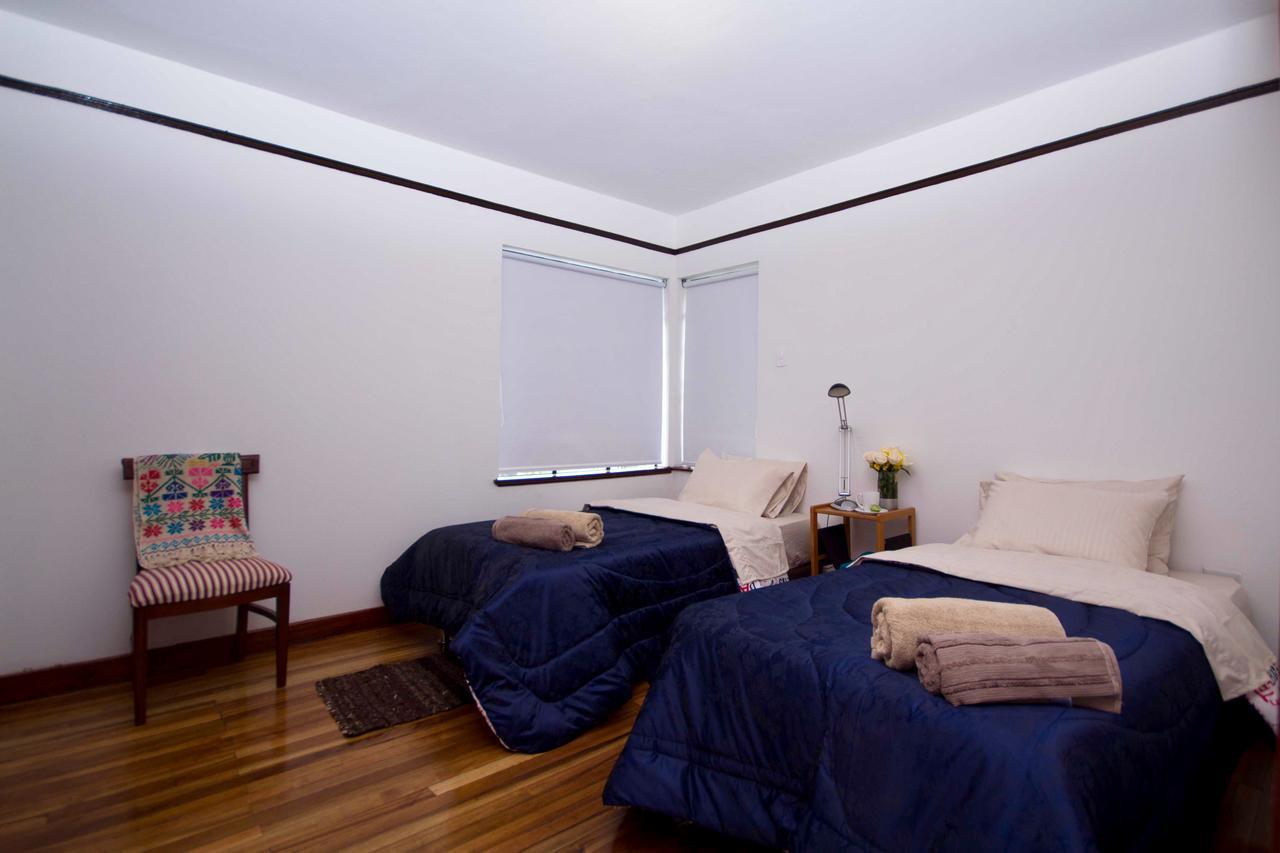 House For Groups - The Hostel Project Bogota Buitenkant foto