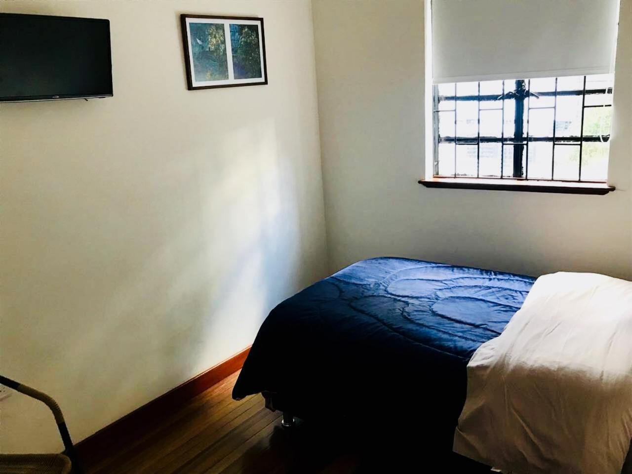 House For Groups - The Hostel Project Bogota Buitenkant foto